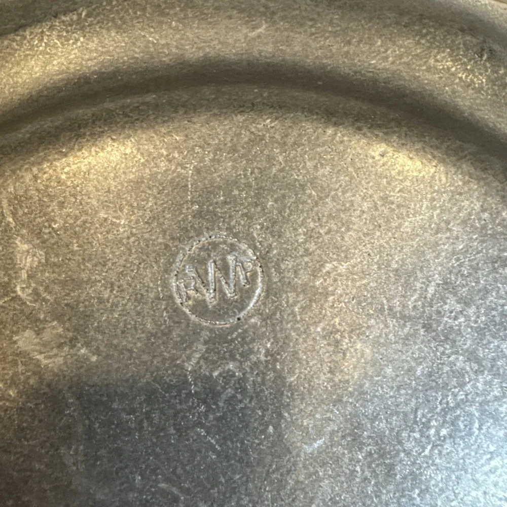 Vintage Wilton 9 Inch Plate Scalloped‎ Edge Preowned